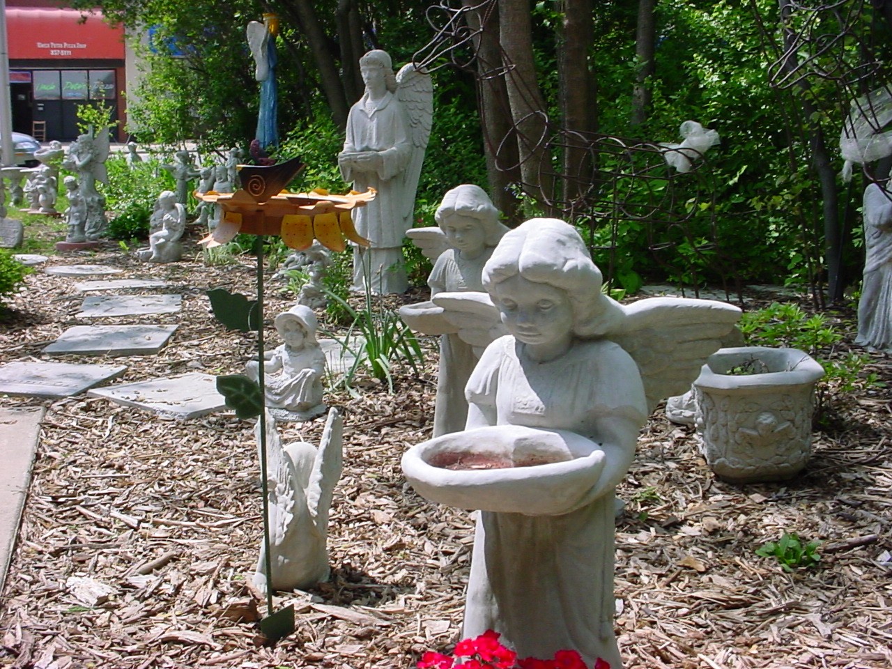 gardenangel3.jpg